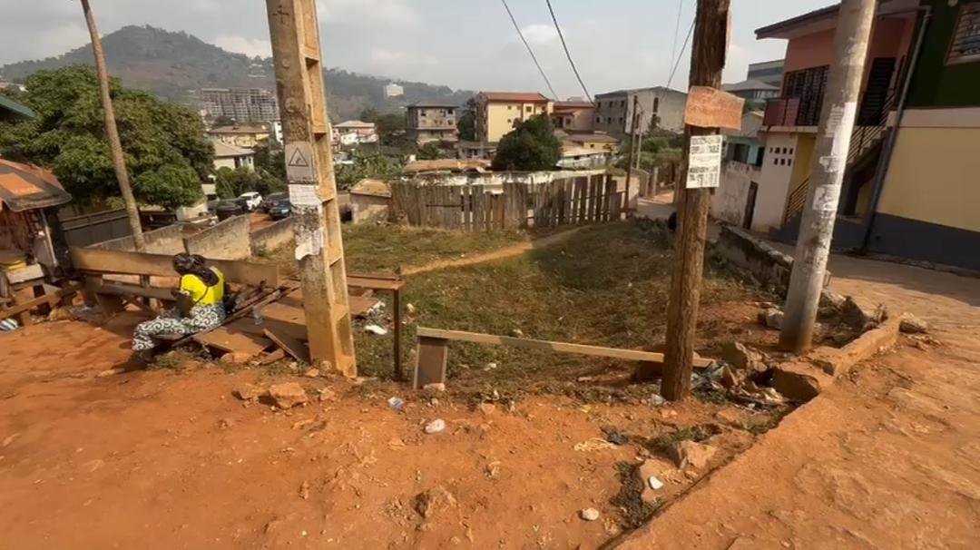 Terrain à vendre, Golf, Yaoundé 