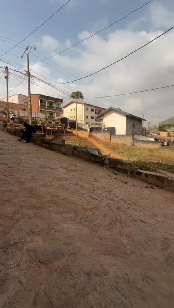 Terrain à vendre, Golf, Yaoundé 