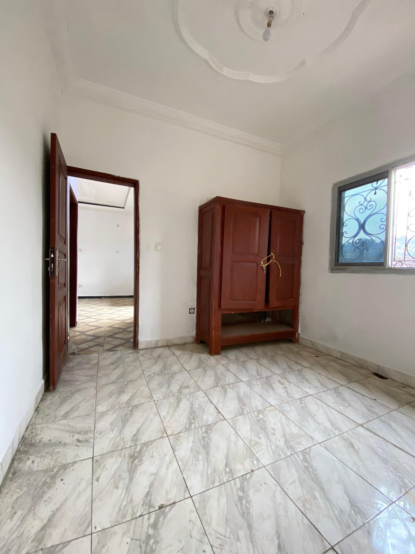 Appartement haut standing à louer, Biyemassi, Yaoundé 
