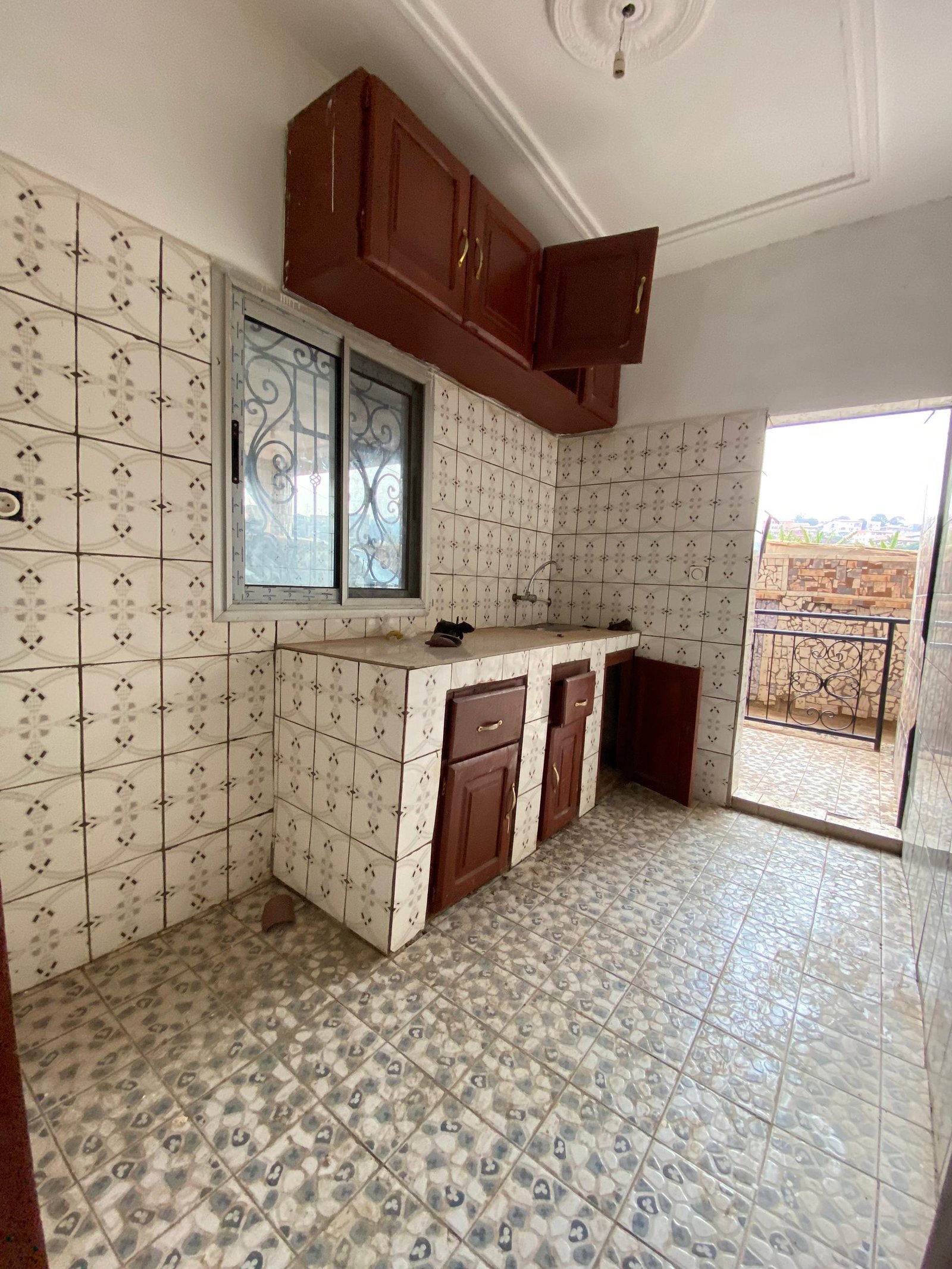 Appartement haut standing à louer, Biyemassi, Yaoundé 