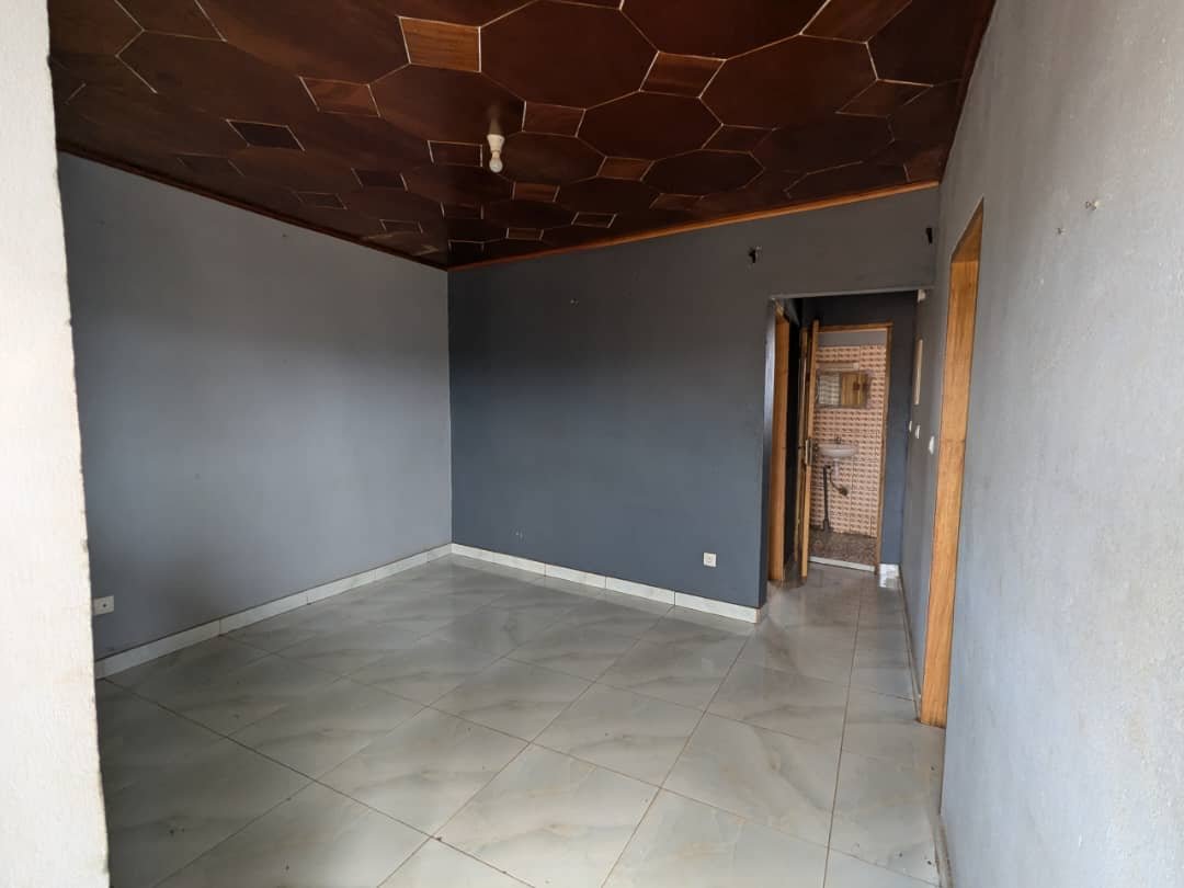 Studio moderne à louer, Emana, Yaoundé  