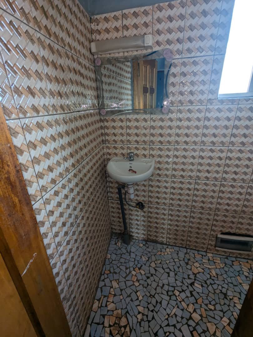 Studio moderne à louer, Emana, Yaoundé  