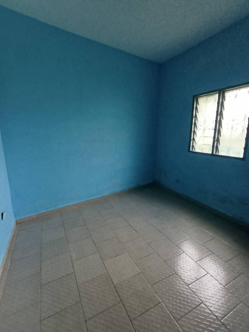 Studio à louer, Ekie, Yaoundé 