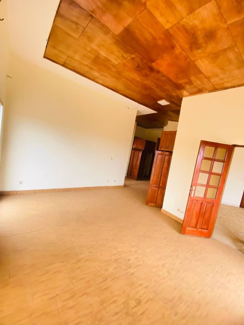 Duplex à louer, Nsam escale, Yaoundé  