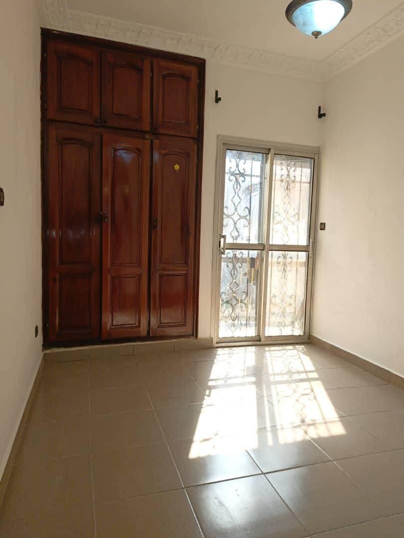 Studio à louer, Ngousso, Yaoundé 