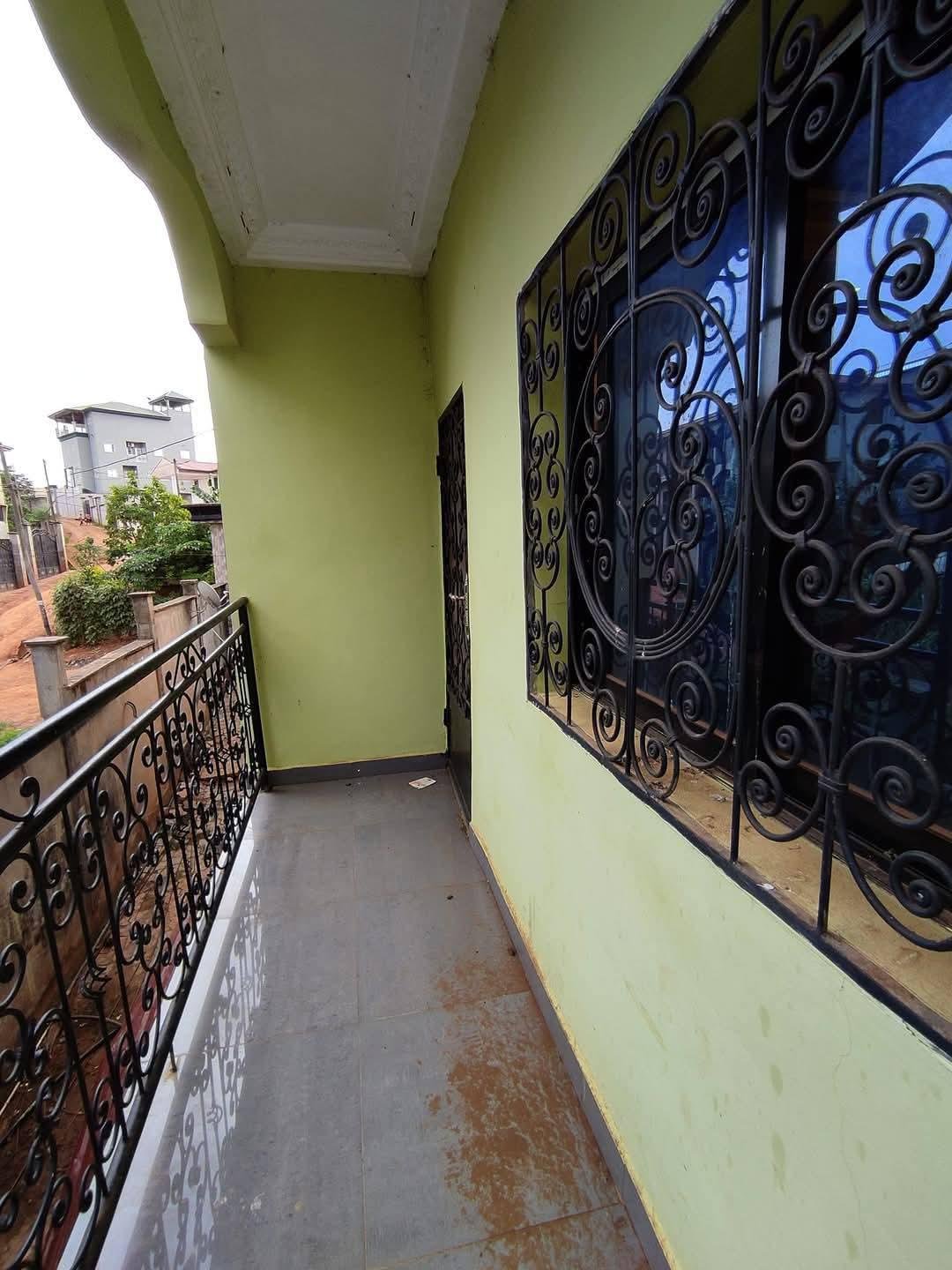 Studio à louer, Damas, Yaoundé 