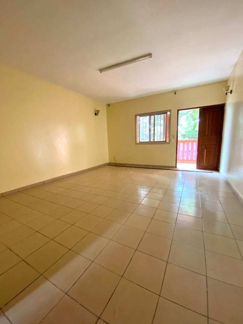 Appartement moderne à louer, Obobogo, Yaoundé  
