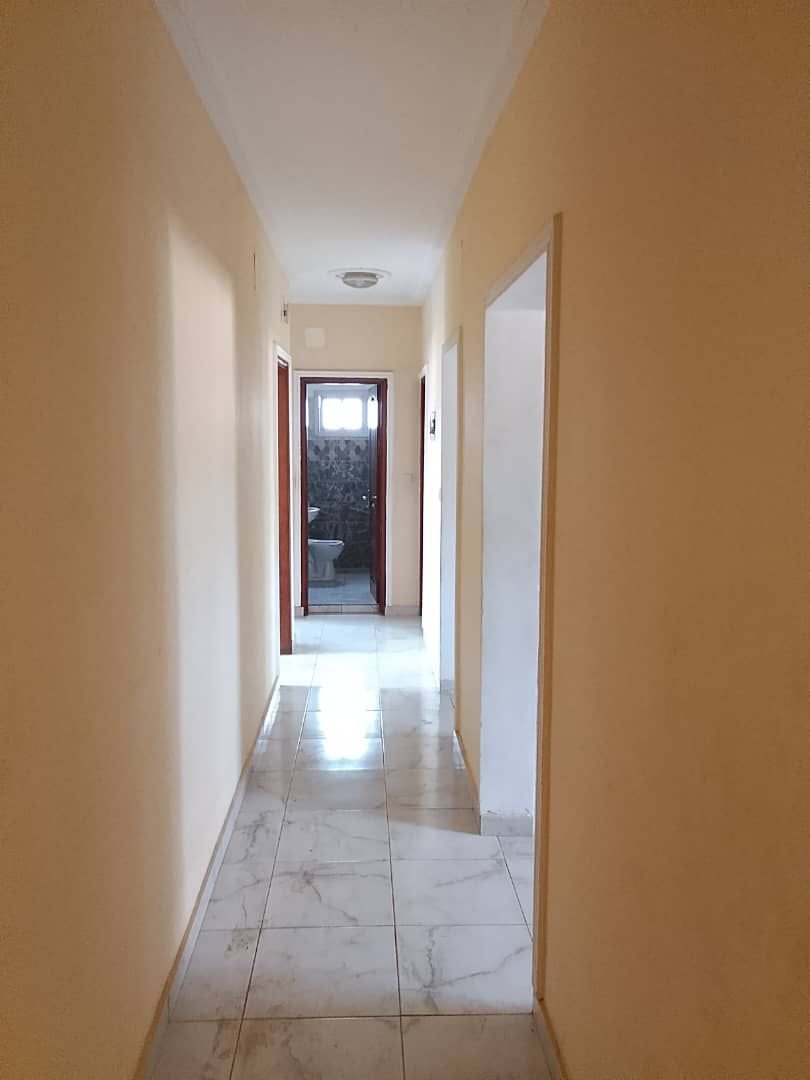 Appartement à louer, Santa barbara, Yaoundé 