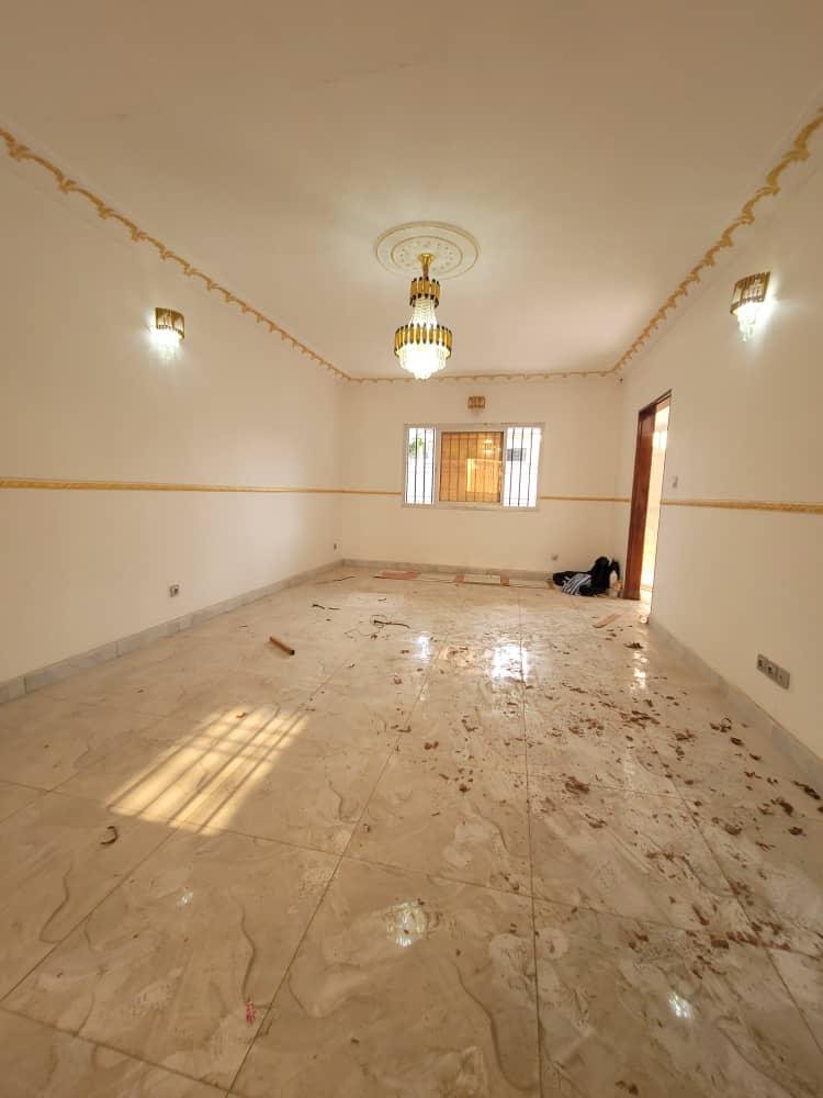 Villa à louer, Nsimeyong, Yaoundé 