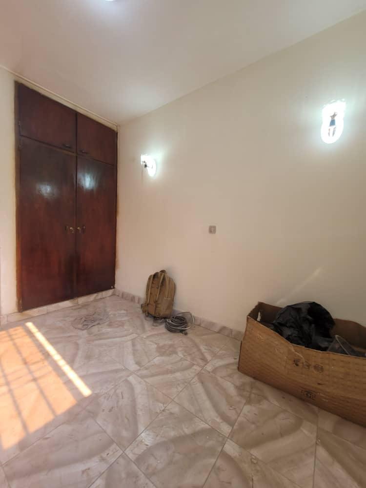 Villa à louer, Nsimeyong, Yaoundé 