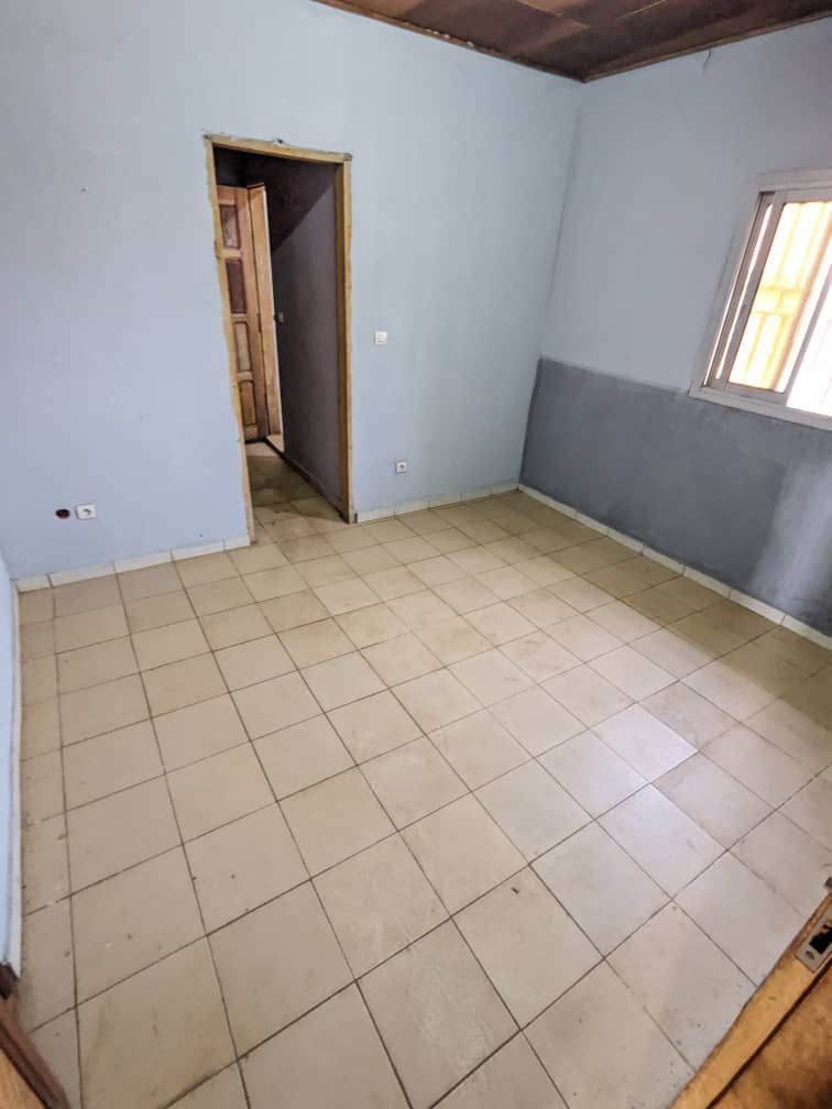Appartement à louer, fougerole, Yaoundé 