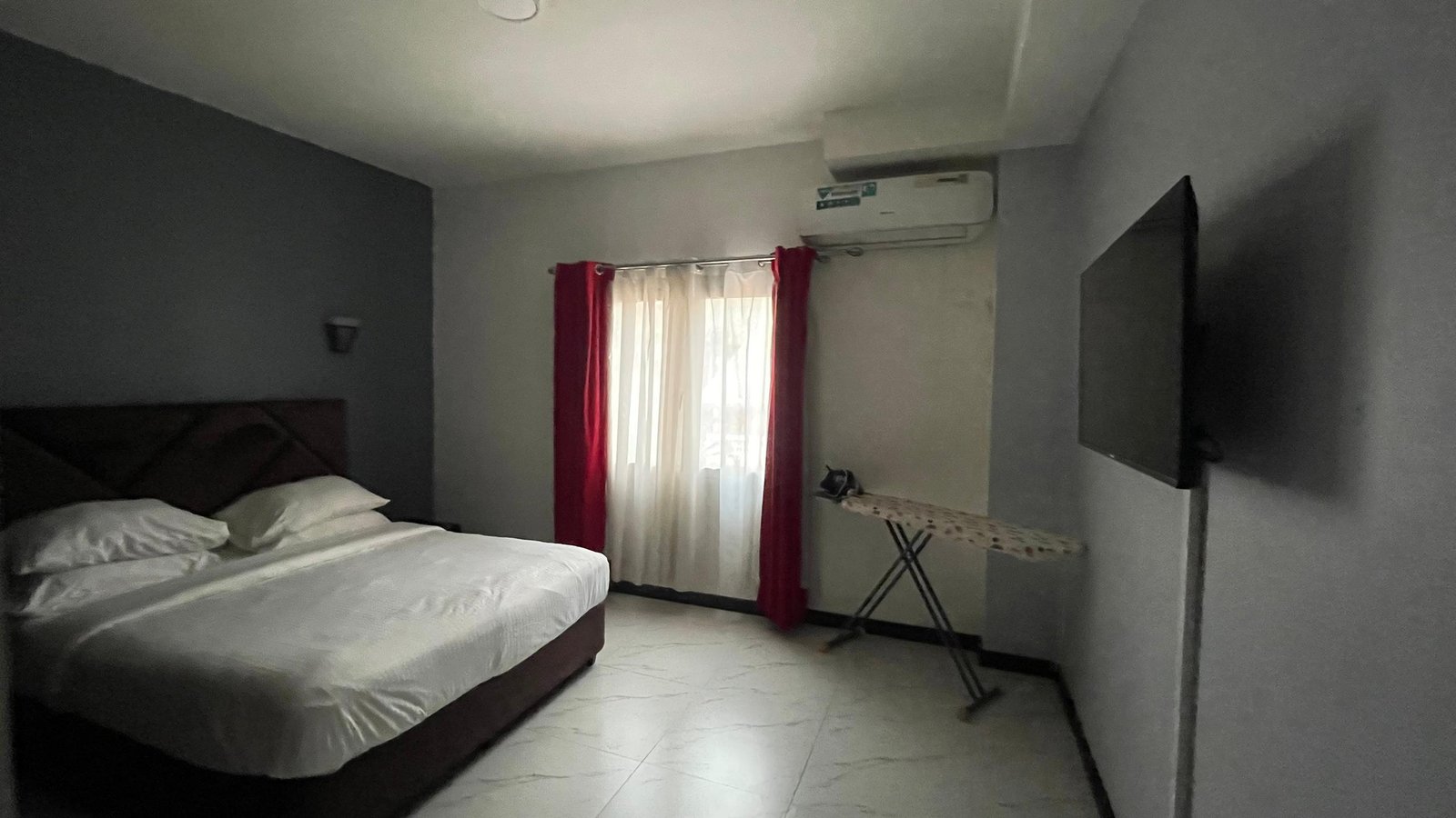 Studio meublé à louer, Omnisport, Yaoundé 