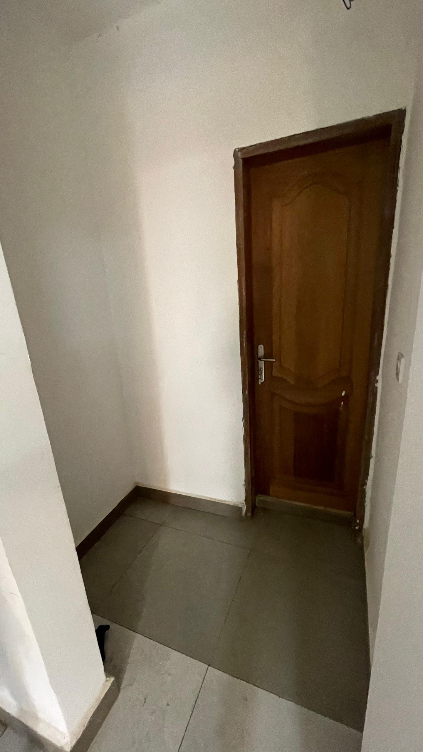 Appartement à louer, Santa barbara, Yaoundé 