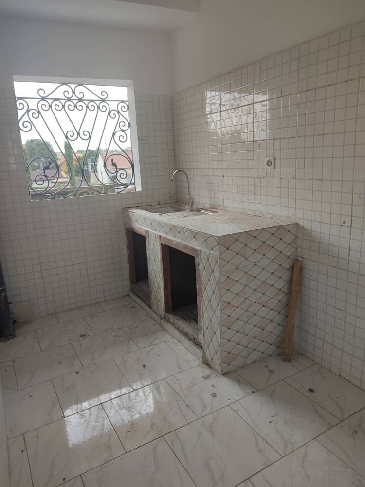 Studio moderne à louer , Odza, Yaoundé 
