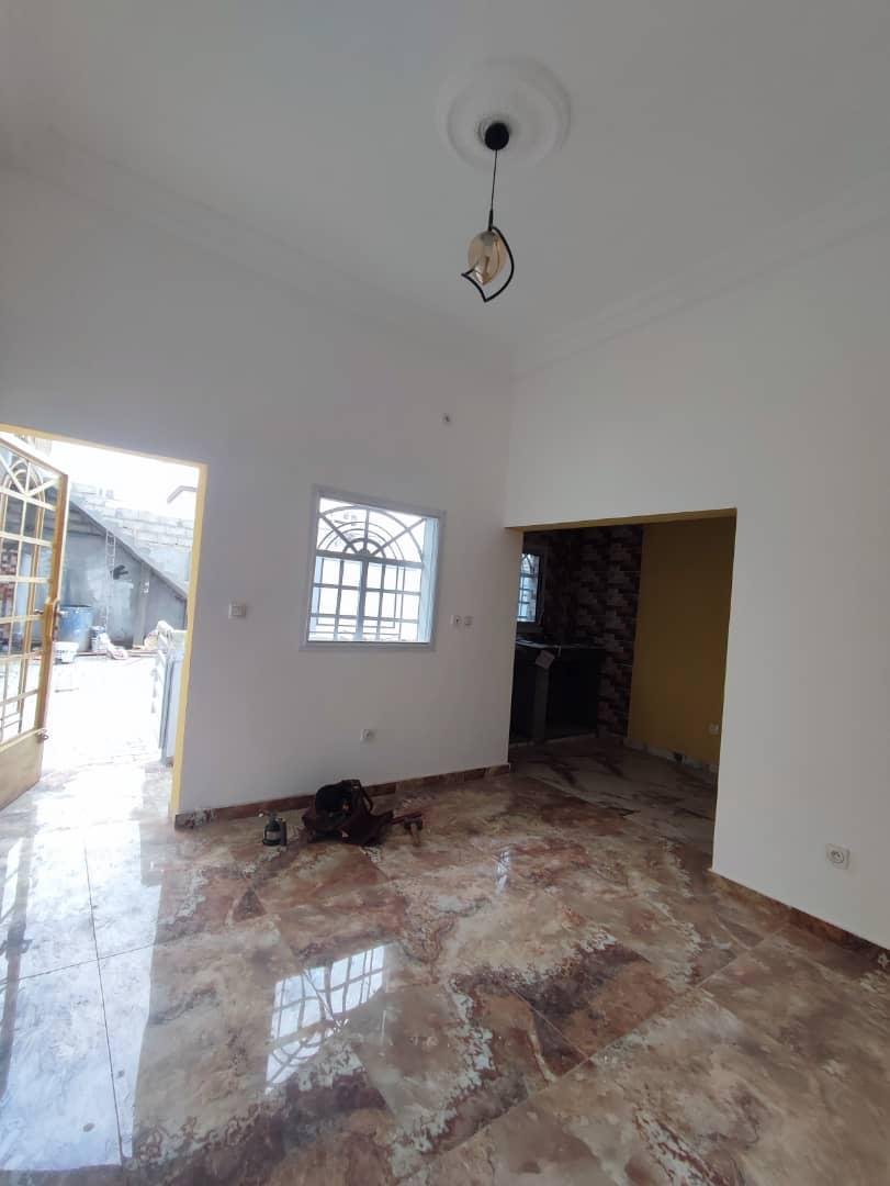studio moderne à louer, Odza, Yaoundé  
