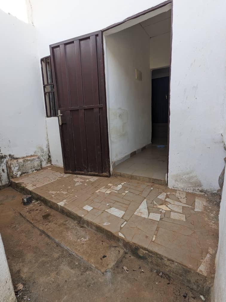 Chambre moderne à louer, Emana, Yaoundé 