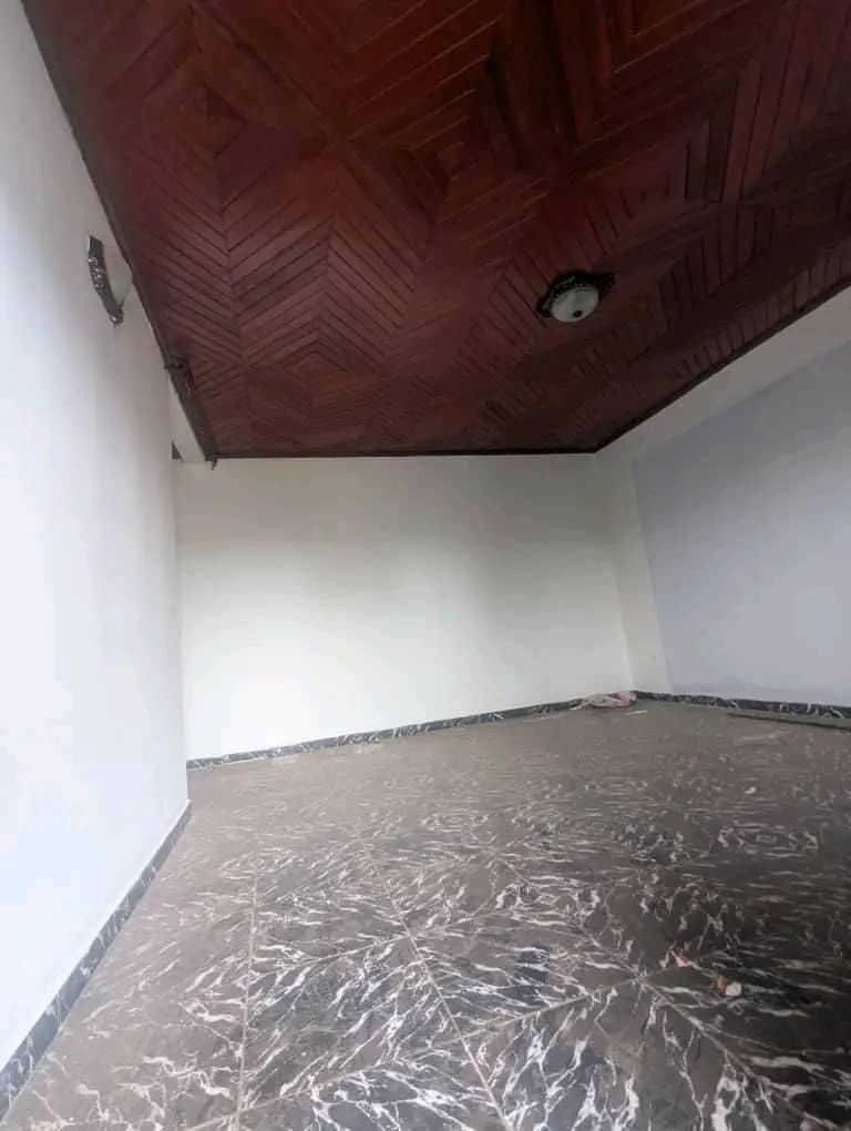Studio à louer, Odza, Yaoundé 