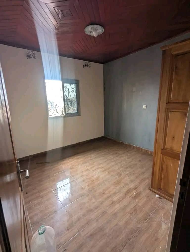 Studio à louer, Odza, Yaoundé 