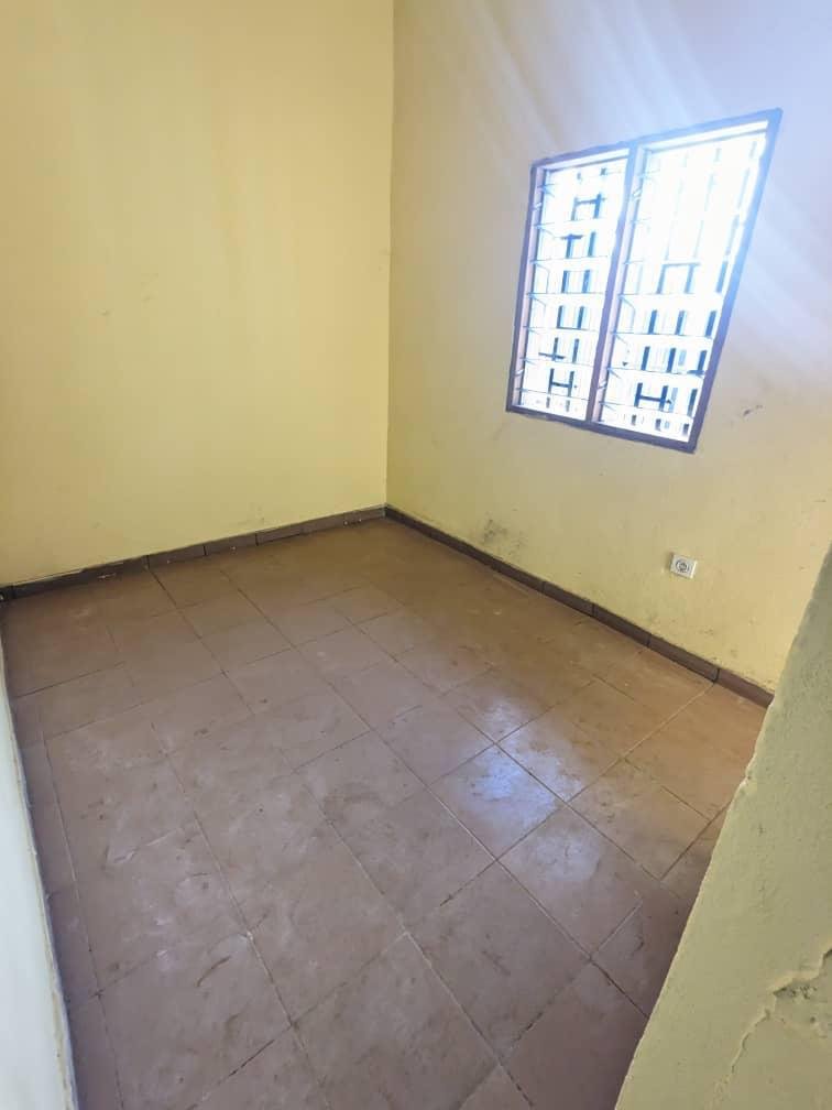 Chambre moderne à louer, Messassi, Yaoundé 