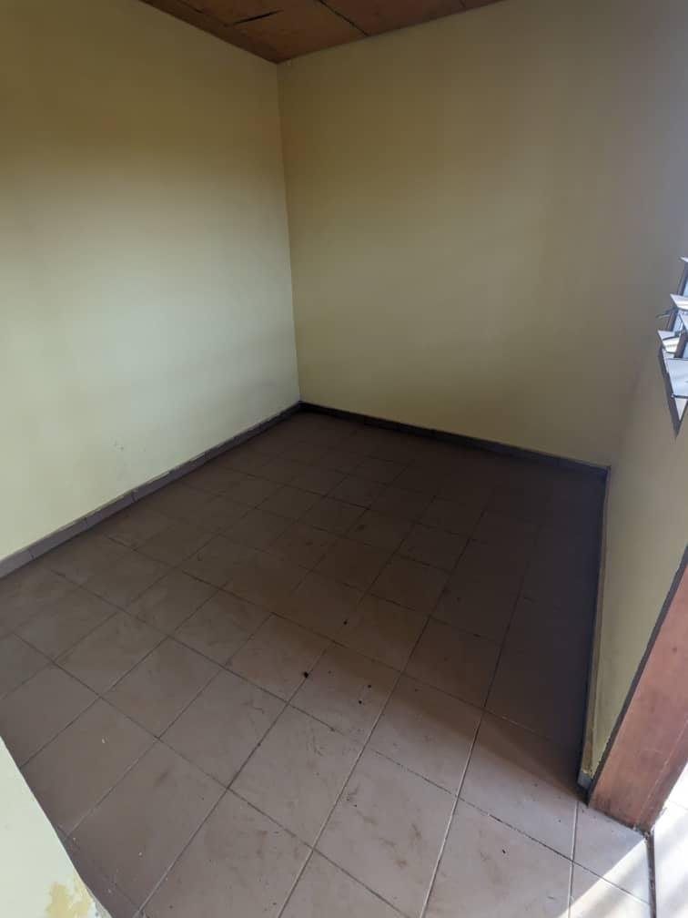 Chambre moderne à louer, Messassi, Yaoundé 