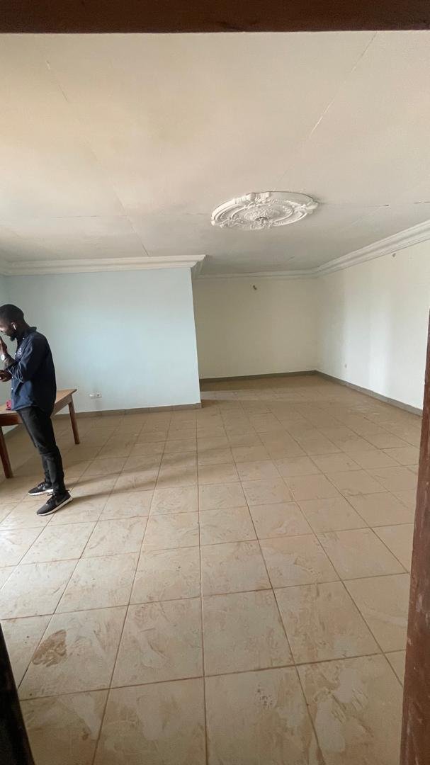 Appartement à louer, Olembe, Yaoundé  