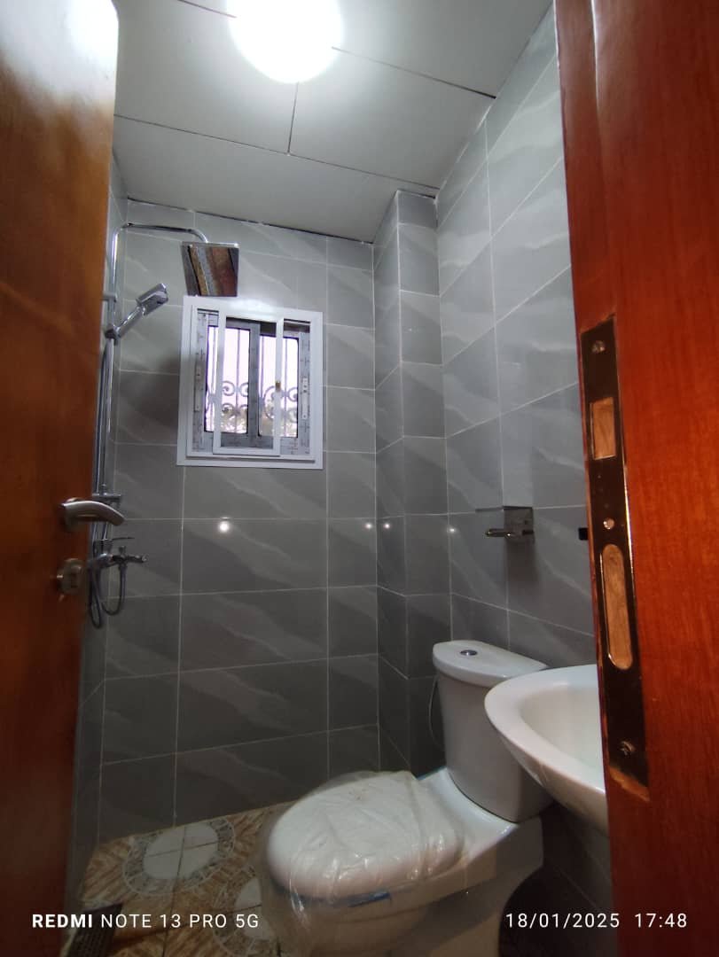 Immeuble à louer, Biteng, Yaoundé 