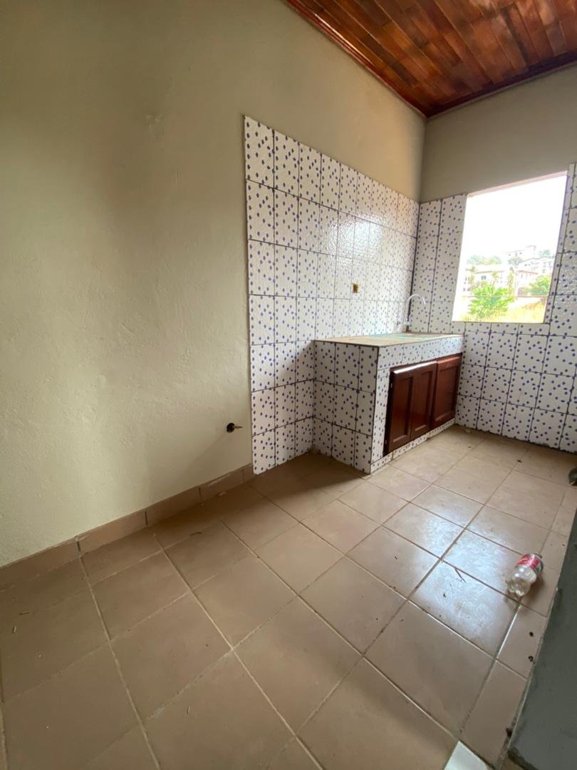 Studio moderne à louer, Damas, Yaoundé 