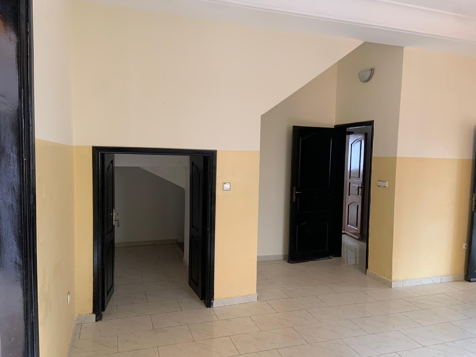 Villa à louer, Fouda, Yaoundé 
