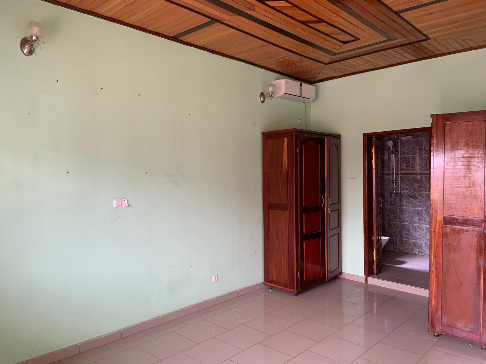 Duplex à louer, Omnisport, Yaoundé 