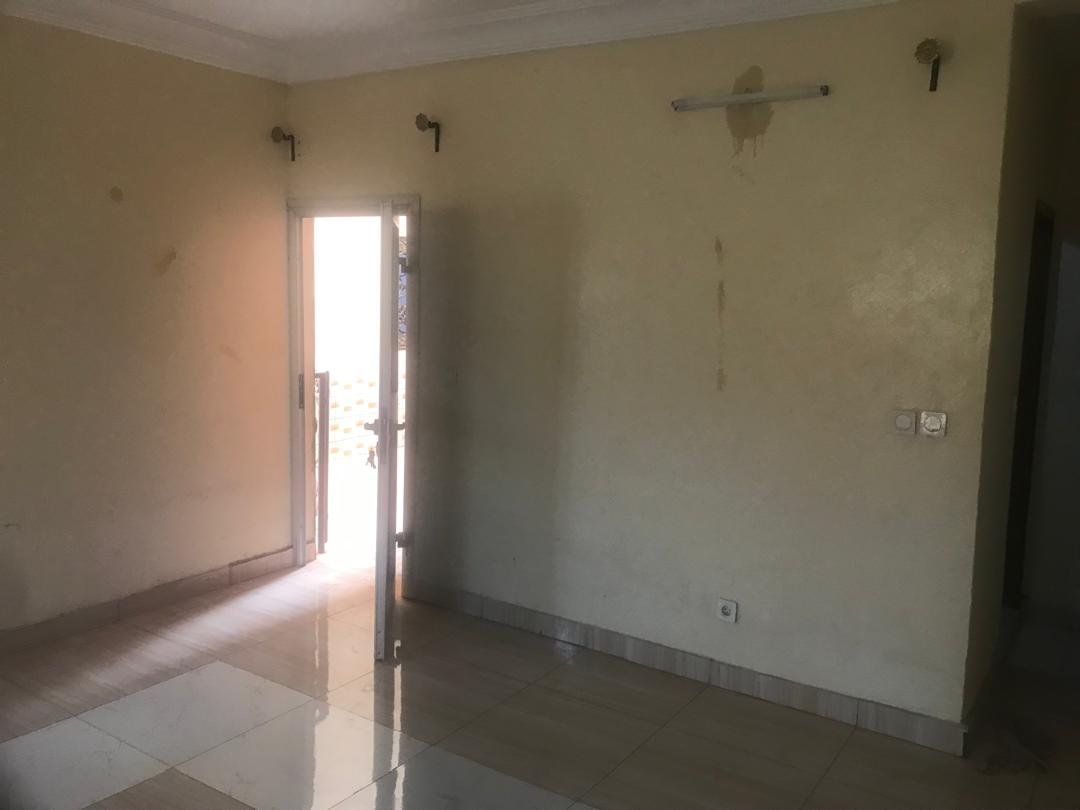 Studio moderne à louer, Olembe, Yaoundé  