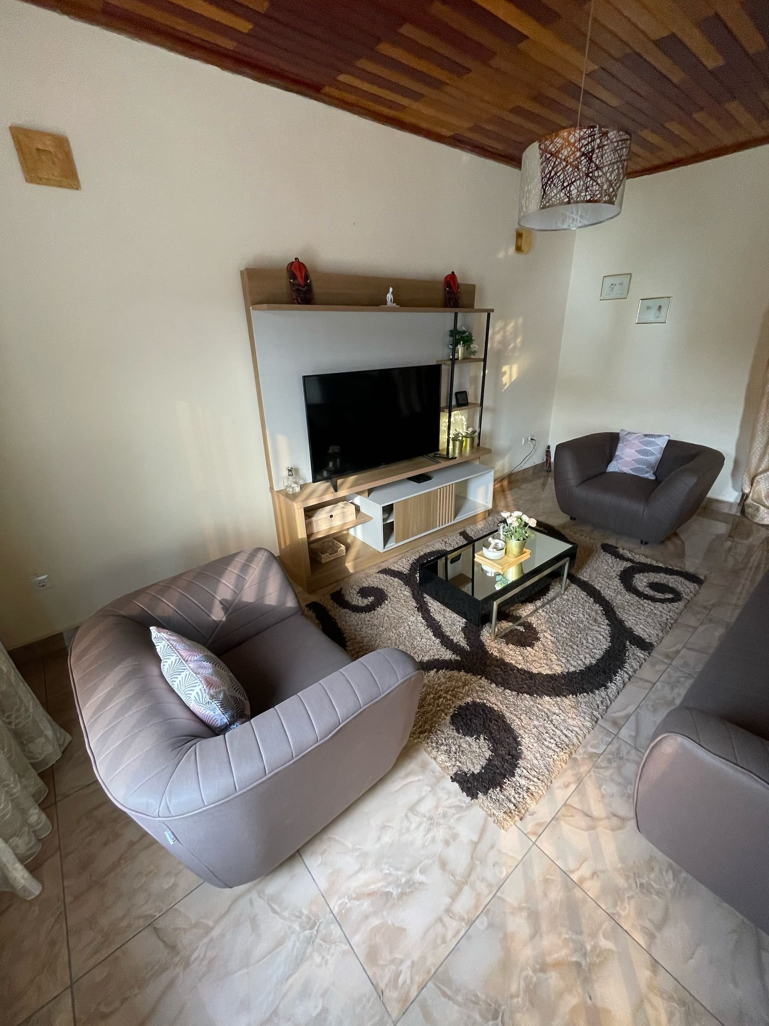 Appartement meublé à louer, Odza, Yaoundé  