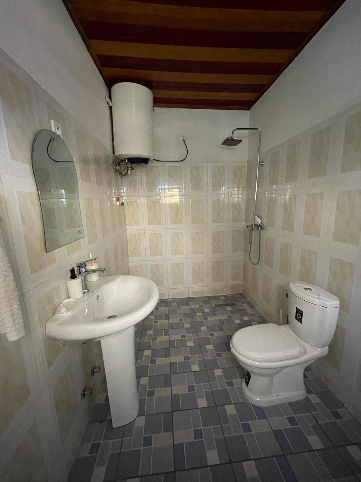 Appartement meublé à louer, Odza, Yaoundé  
