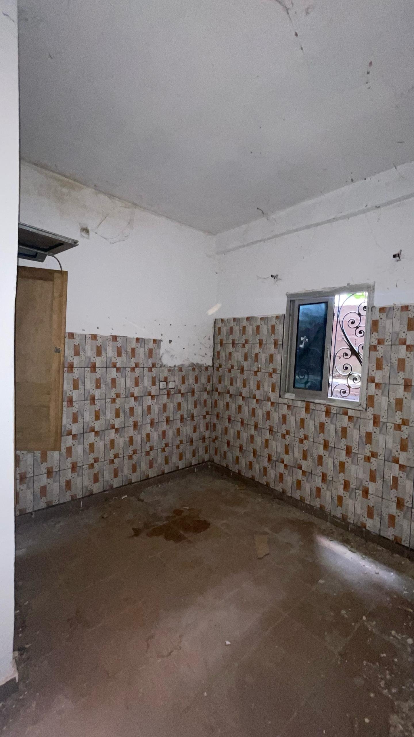 Studio moderne à louer, Fougerole, Yaoundé 