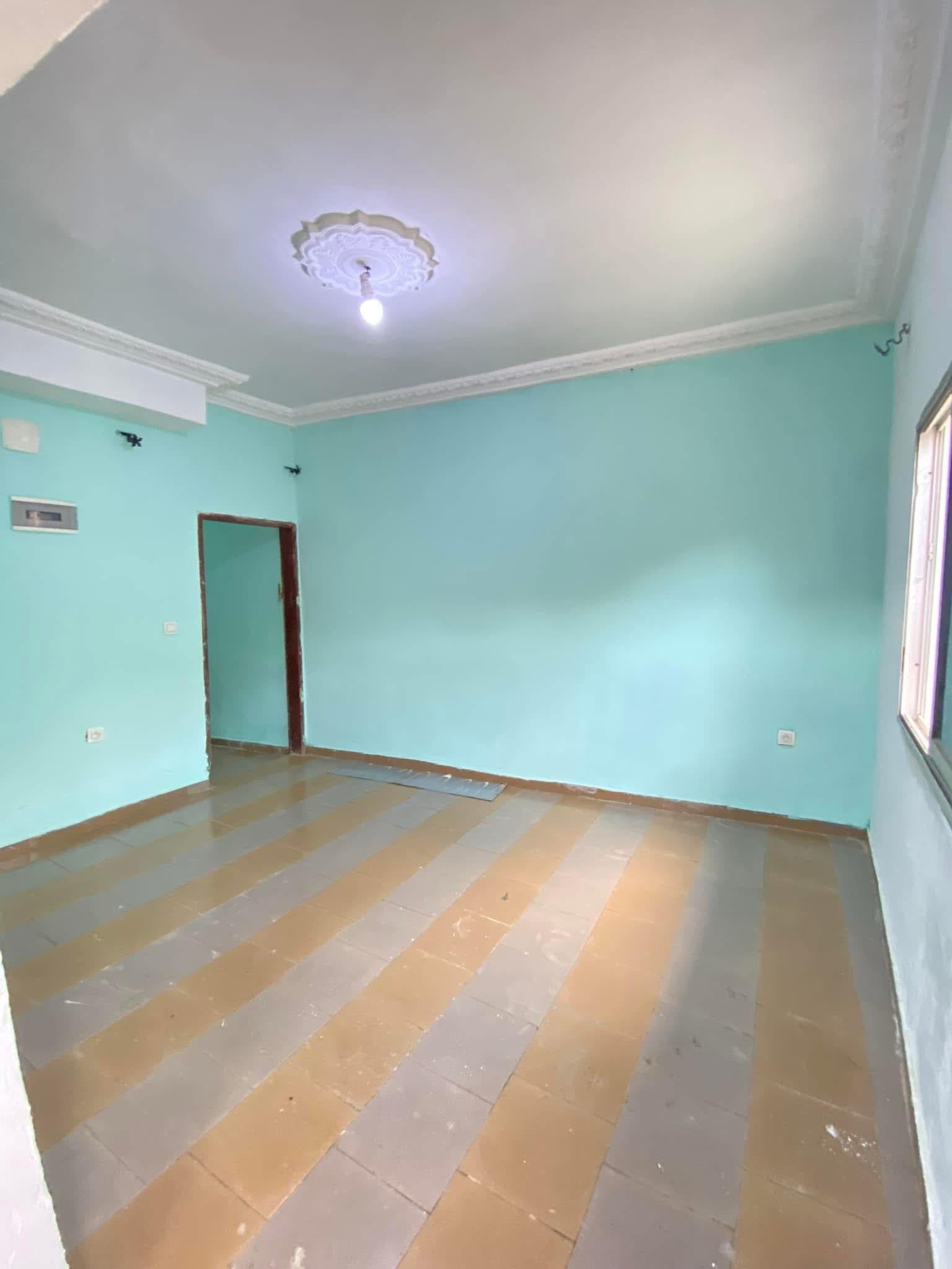Studio moderne à louer, Biyem Assi, Yaoundé 