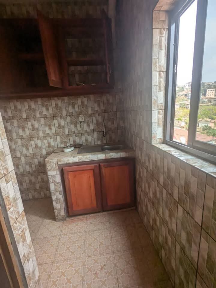 Appartement à louer, Biyem assi, Yaoundé  