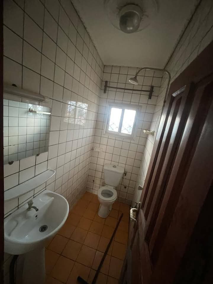 Studio moderne à louer à Biyem assi, Yaoundé 