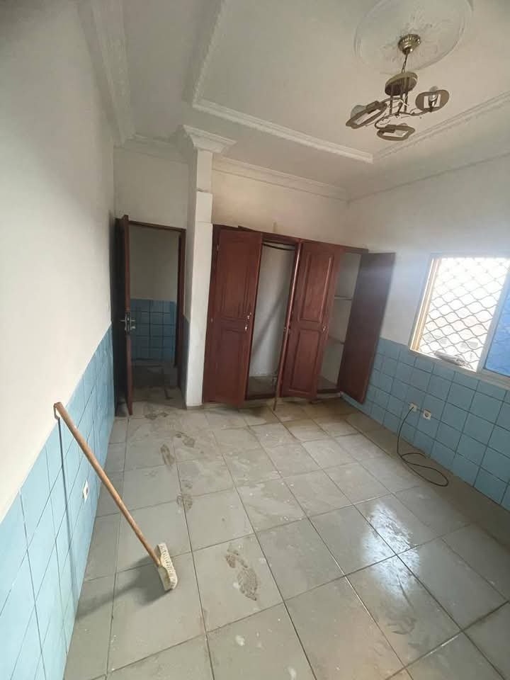 Studio moderne à louer à Biyem assi, Yaoundé 