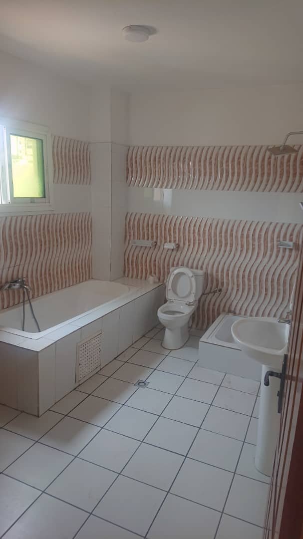 Appartement à louer, Santa barbara, Yaoundé 