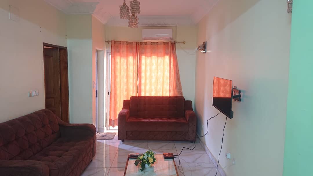 Studio meublé à louer, Santa Barbara, Yaoundé 