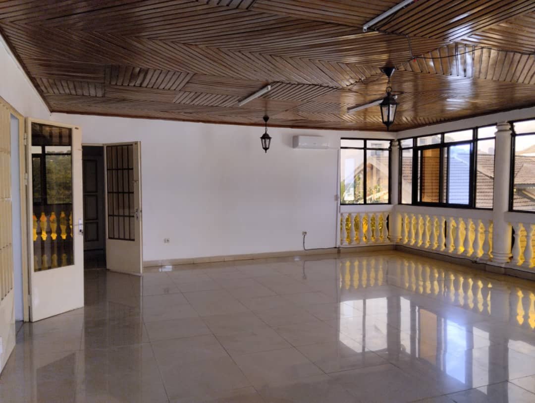 Duplex à louer, Golf, Yaoundé 
