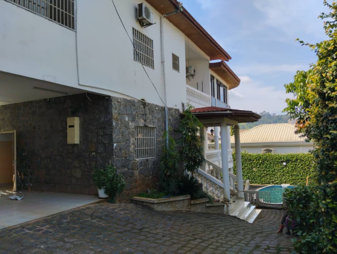 Duplex à louer, Golf, Yaoundé 