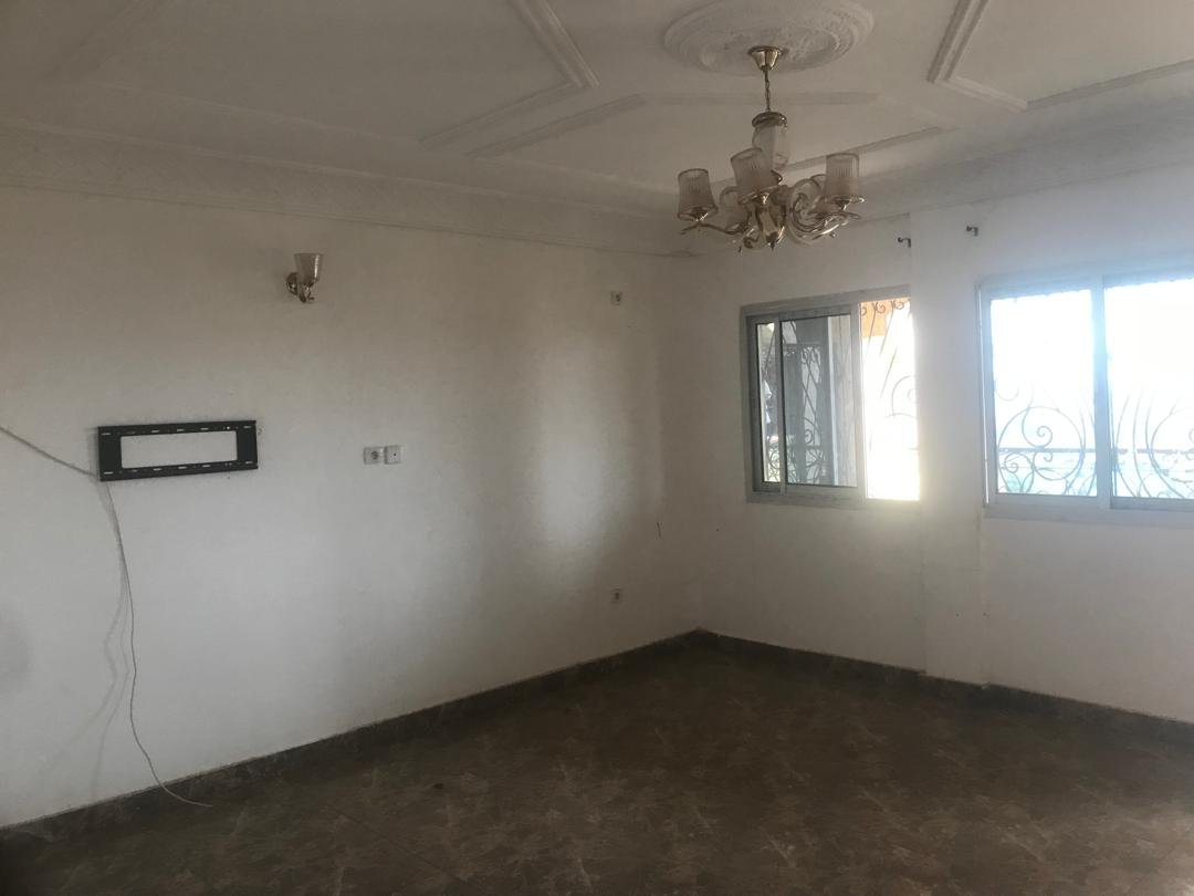Appartement à louer, Olembe, Yaoundé  