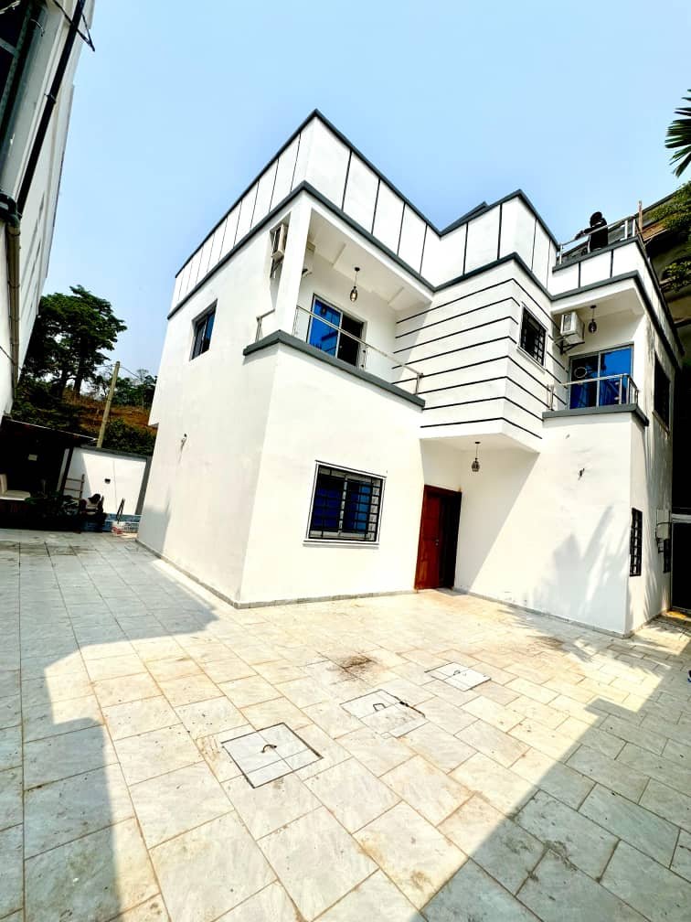 Duplex neuf à vendre, Bastos, Yaoundé 