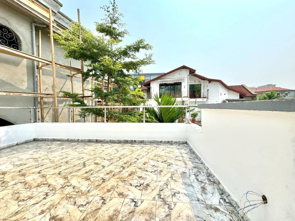 Duplex neuf à vendre, Bastos, Yaoundé 