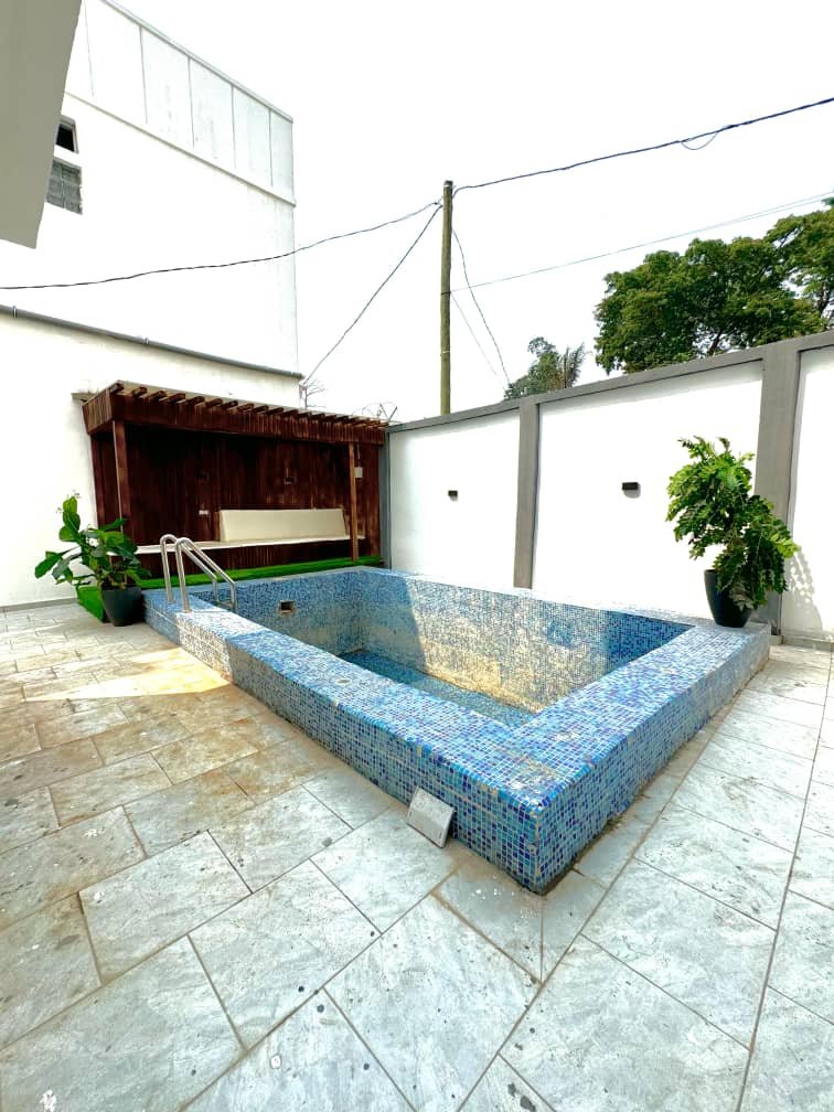 Duplex neuf à vendre, Bastos, Yaoundé 