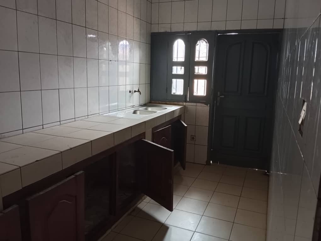 Maison titré à vendre etoa meki, Yaoundé 