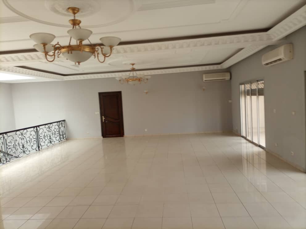 Duplex à louer, Golf, Yaoundé  