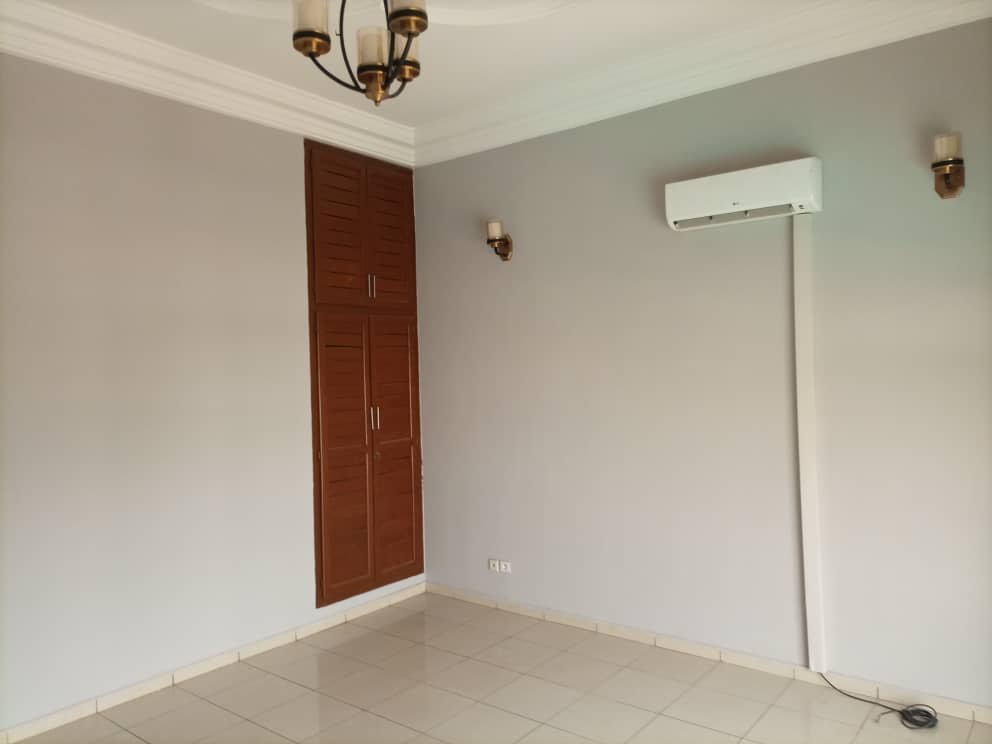 Duplex à louer, Golf, Yaoundé  