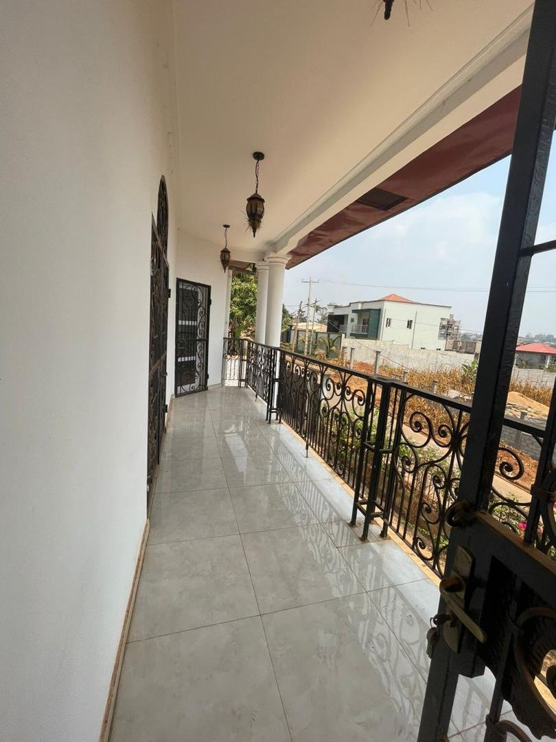 Duplex 500m2 neuf jamais habité à vendre à Odza Yaoundé (Centre technique Fecafoot)