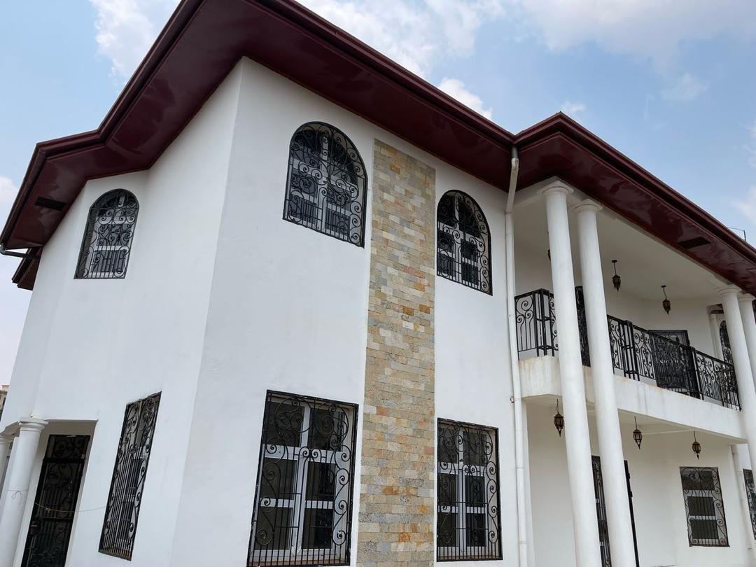 Duplex 500m2 neuf jamais habité à vendre à Odza Yaoundé (Centre technique Fecafoot)